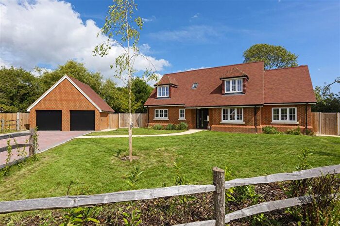 4 Bedroom Detached House For Sale In Aspen, Tenterden Road, Appledore, TN26