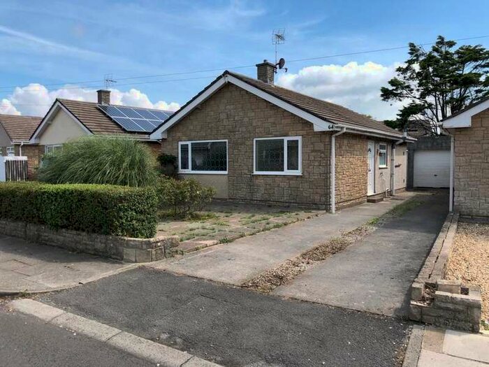 Houses for sale & to rent in CF36 3BF, Middleton Court, Porthcawl West