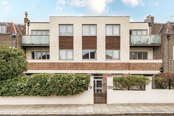 2 Bedroom Flat For Sale In Romeyn Road, Streatham, SW16