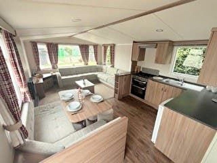 3 Bedroom Mobile/park Home For Sale In Dovercourt Haven Caravan Park, Low Road, Harwich, CO12