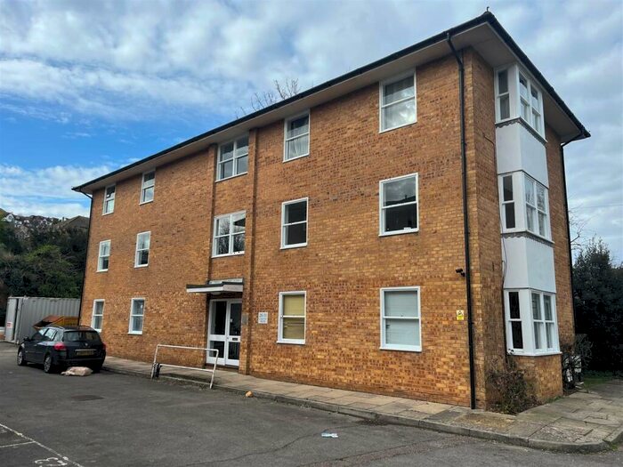 2 Bedroom Apartment For Sale In Carlton House, - Preston Road, BN1
