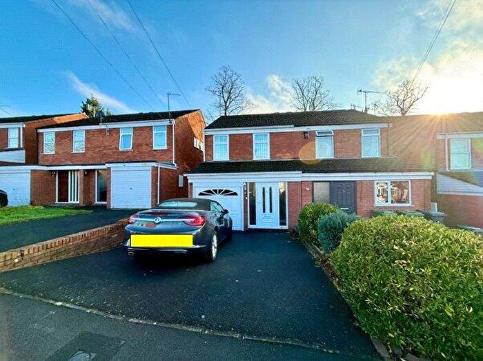 3 Bedroom Semi Detached House For Sale In Gilbert Scott Way, Kidderminster, Worcestershire, DY10
