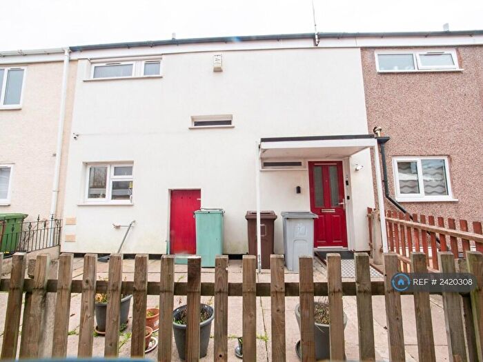 4 Bedroom Terraced House To Rent In Chaffinch Drive, Birmingham, B36
