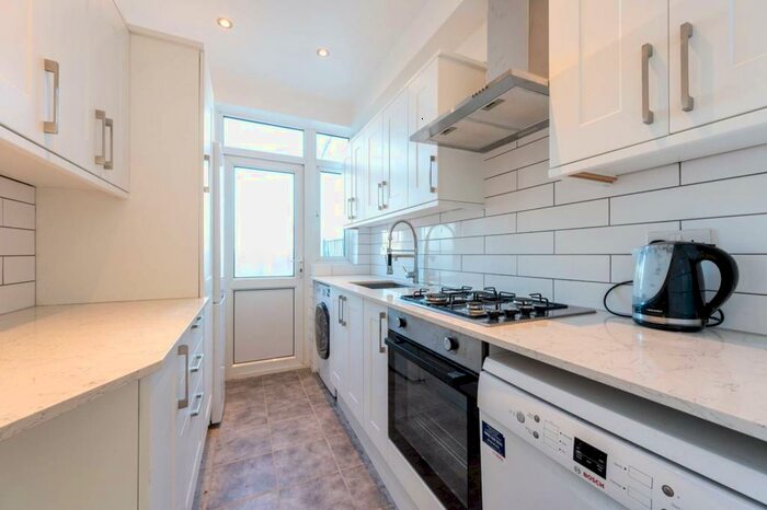 4 Bedroom Terraced House To Rent In Largewood Avenue, Surbiton, KT6