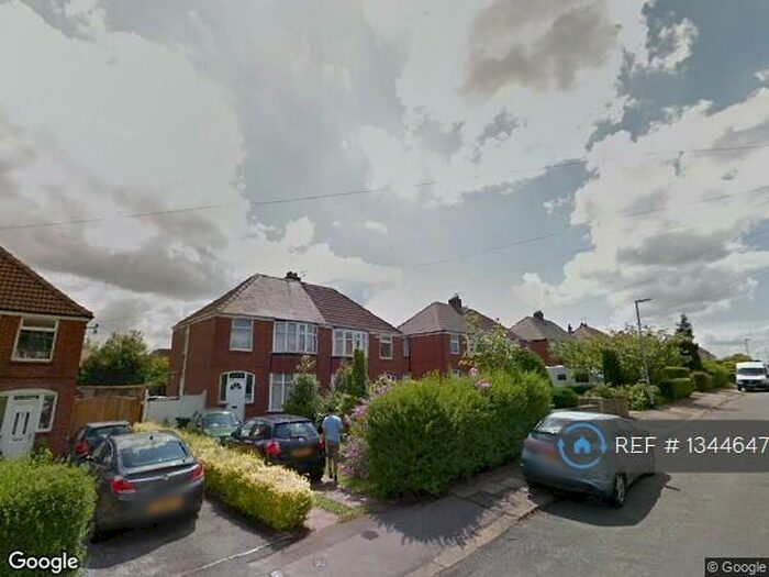 3 Bedroom Semi-Detached House To Rent In Renishaw Avenue, Rotherham, S60