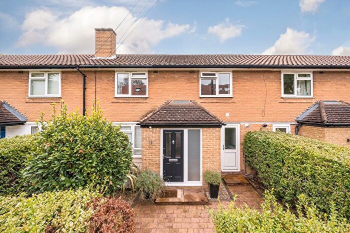 3 Bedroom Property For Sale In Grimwood Road, Twickenham, TW1