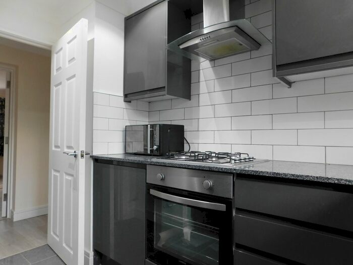 2 Bedroom Flat To Rent In Alexandra Road, Epsom, KT17