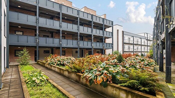 2 Bedroom Flat For Sale In Old Trafford, Manchester, M15