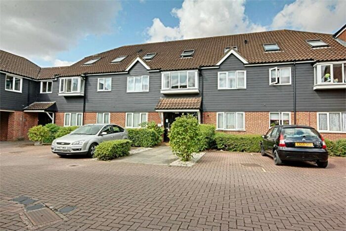 2 Bedroom Apartment For Sale In The Meadows, Sawbridgeworth, CM21