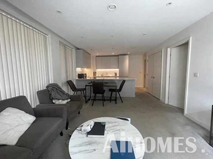 2 Bedroom Apartment For Sale In Local Crescent, M5