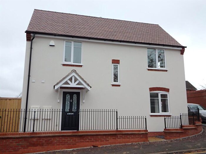2 Bedroom Semi-Detached House To Rent In Cobham Road, Halesowen, West Midlands, B63