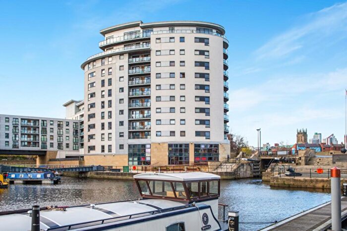 2 Bedroom Apartment To Rent In Magellan House, Leeds Dock, LS10