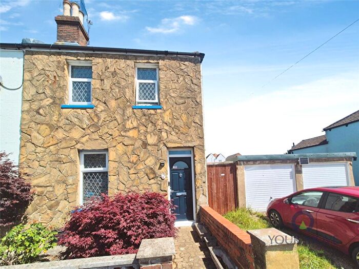 3 Bedroom End Of Terrace House For Sale In Brook Street, Polegate, BN26