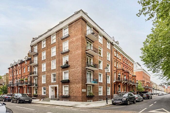 2 Bedroom Flat To Rent In Tedworth Square, London, SW3