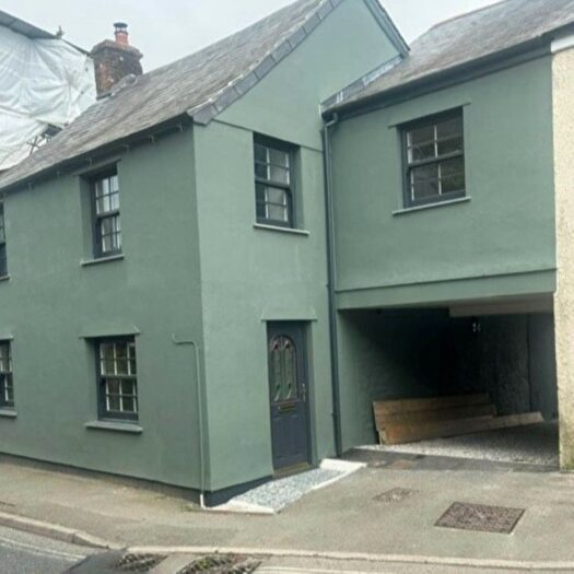 4 Bedroom Semi Detached House To Rent In High Street, Camelford, PL32