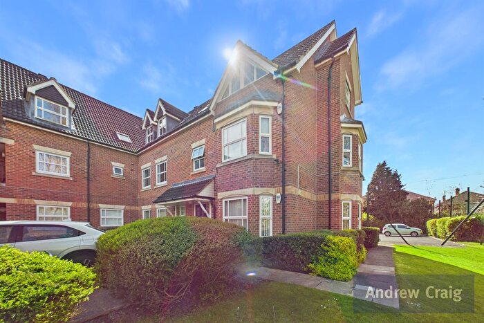 2 Bedroom Flat For Sale In Highbridge, Gosforth, NE3