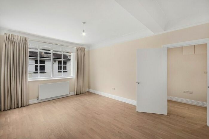 1 Bedroom Flat To Rent In Sloane Street, London, SW1X