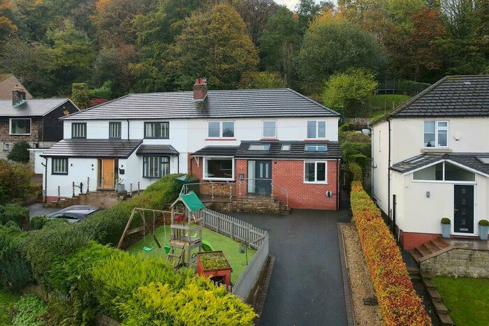 4 Bedroom Semi-Detached House For Sale In Ecton Avenue, Macclesfield, SK10