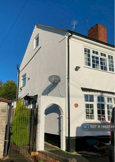 3 Bedroom Semi-Detached House To Rent In East Rd., Bromsgrove, B60