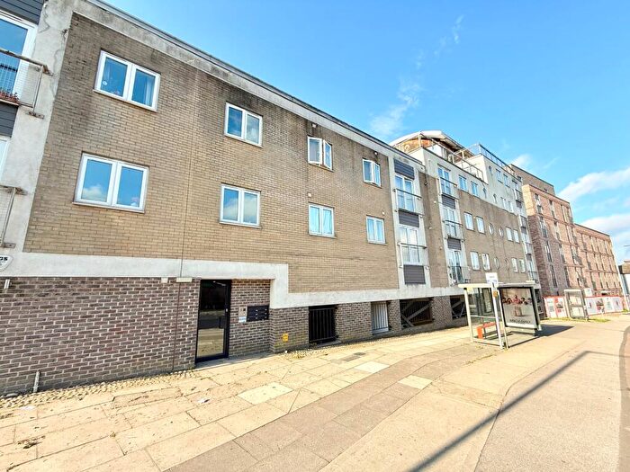 2 Bedroom Flat To Rent In Fore Hamlet, Ipswich, IP3