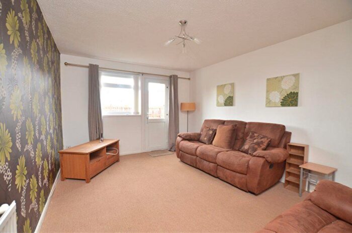 1 Bedroom Flat To Rent In Wallacefield, Troon, KA10