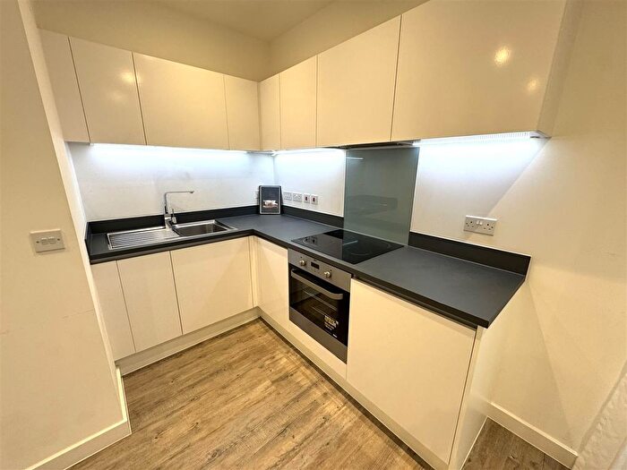 1 Bedroom Flat To Rent In Kings Road, Reading, RG1