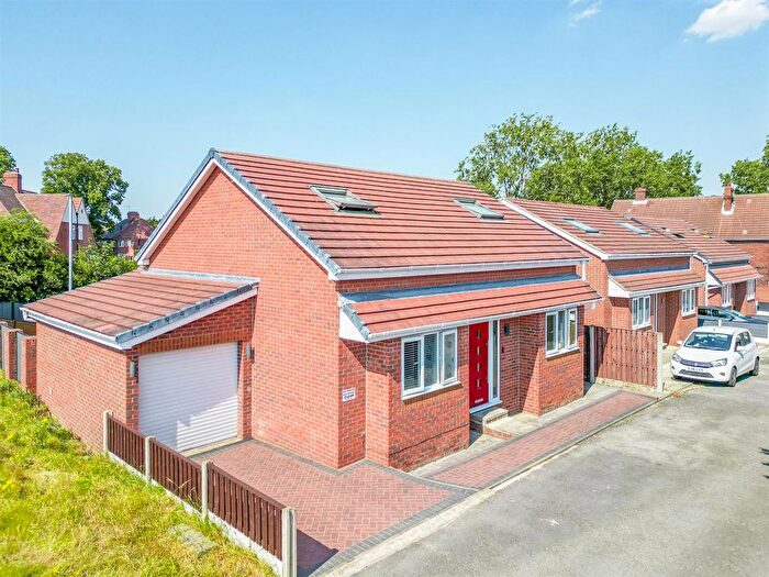 2 Bedroom Detached Bungalow For Sale In Highclere Court, South Elmsall, Pontefract, WF9