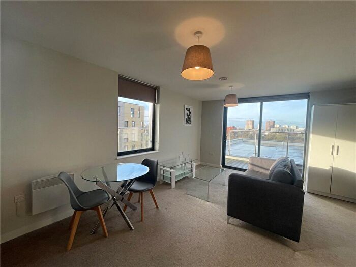 Flat To Rent In Adelphi Wharf A, Adelphi Street, Salford, Greater Manchester, M3