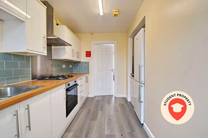 5 Bedroom Semi Detached House To Rent In Berry Lane, Bristol, Somerset, BS7