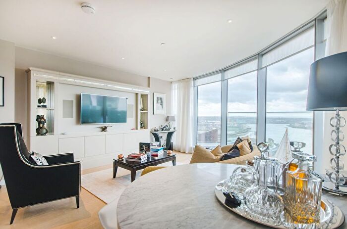 2 Bedroom Flat For Sale In Biscayne Avenue, Canary Wharf, London, E14