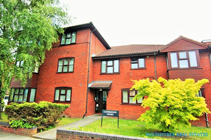 1 Bedroom Flat To Rent In Lansdown Court, Rundell Crescent, Hendon, NW4