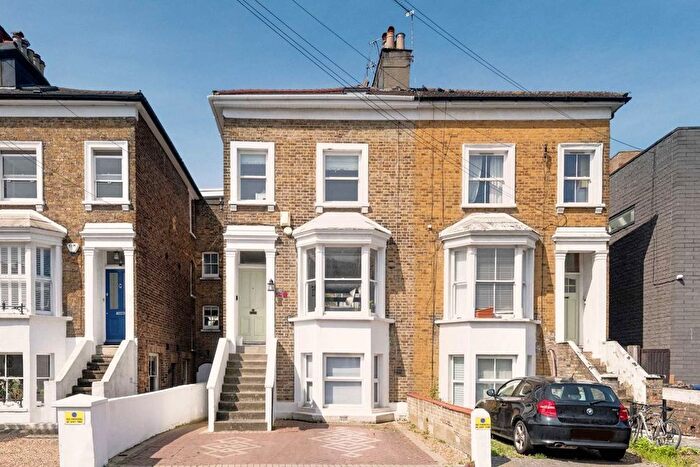 1 Bedroom Flat To Rent In Chapel Road, London, W13