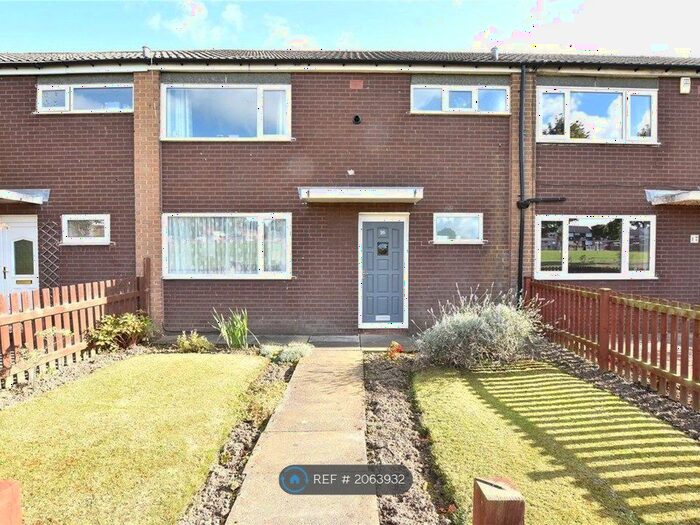 3 Bedroom Terraced House To Rent In Langbar View, Leeds, LS14