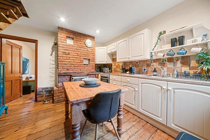 2 Bedroom Terraced House To Rent In High Street, Claygate, KT10