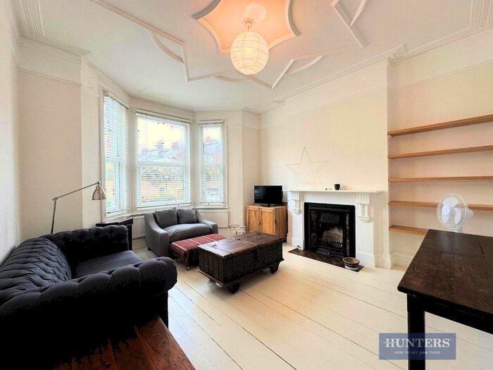 2 Bedroom Flat To Rent In Harvist Road, London, London, NW6