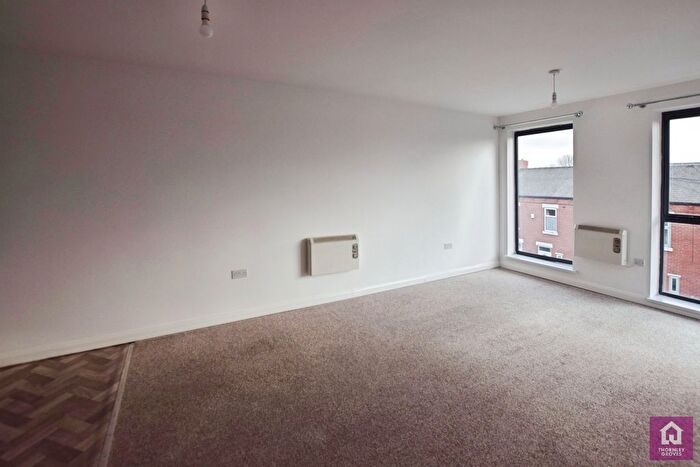 2 Bedroom Flat To Rent In Medlock Place, Droylsden, Manchester, M43