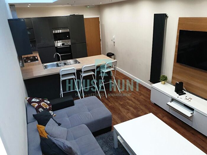 6 Bedroom Terraced House To Rent In Dawlish Road, Birmingham, B29