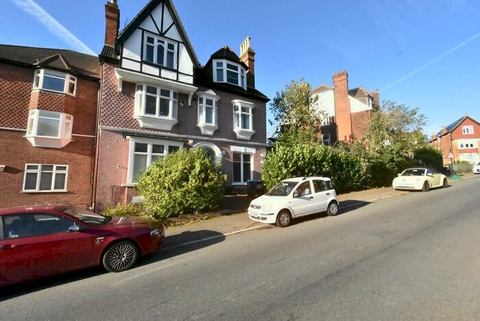 1 Bedroom Ground Flat To Rent In A One Bedroom Flat To Rent In Upper Norwood, SE19