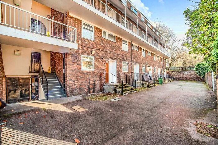 2 Bedroom Maisonette To Rent In Florence Terrace, London SE14