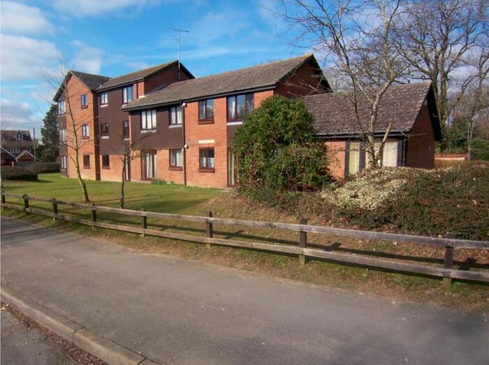 1 Bedroom Flat To Rent In Stubbington Way, Fair Oak, Eastleigh, SO50