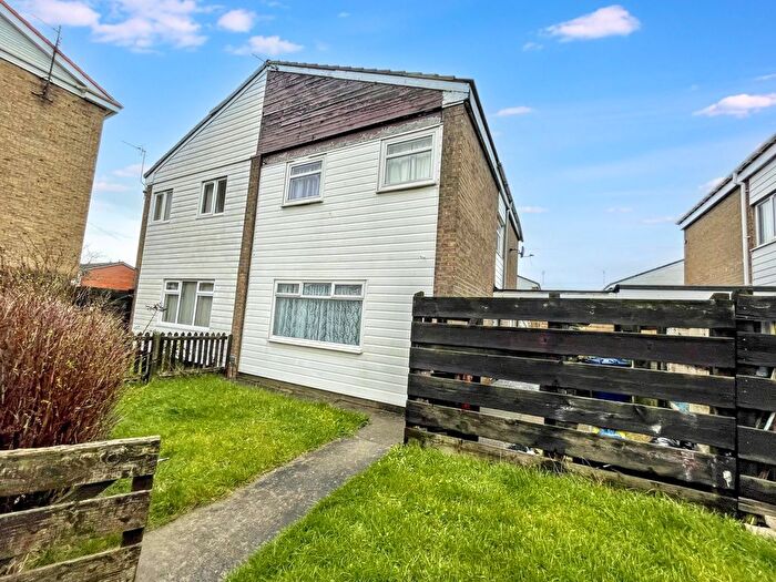 3 Bedroom Semi Detached House For Sale In Hucklow Gardens, South Shields, NE34