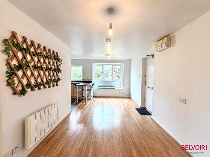 Studio For Sale In Tom Price Close, Cheltenham, GL52