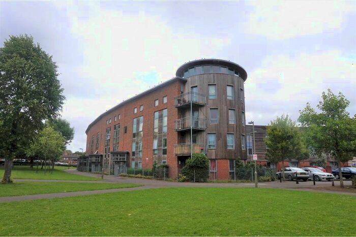2 Bedroom Flat To Rent In Martlesham Walk, London, NW9