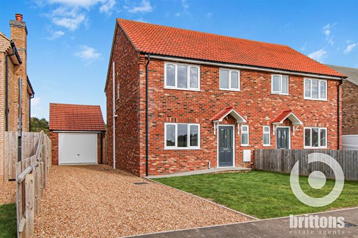 3 Bedroom Semi-Detached House For Sale In Cherry Tree Drive, Terrington St. John, Wisbech, PE14