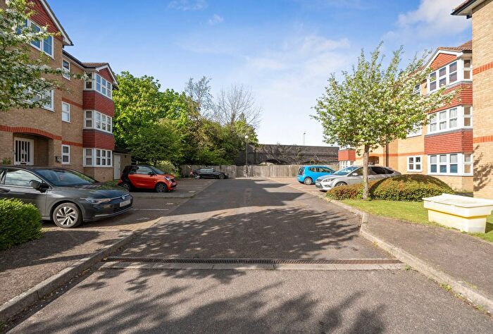 1 Bedroom Flat For Sale In Staffords Place, Horley, Surrey, RH6