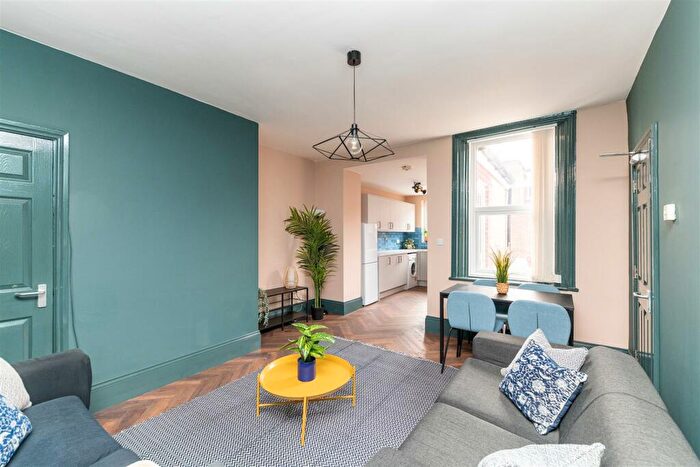 6 Bedroom Terraced House To Rent In Bolingbroke Street, Heaton, Newcastle Upon Tyne, NE6