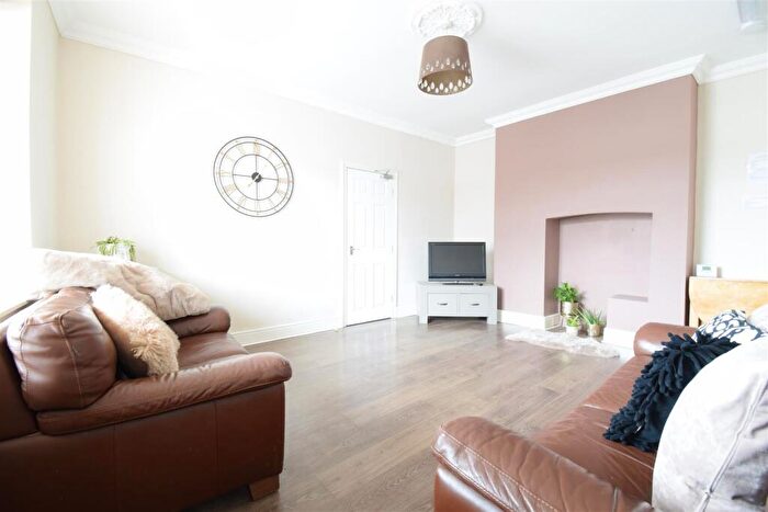 5 Bedroom End Of Terrace House To Rent In Mulehouse Road, Sheffield, S10