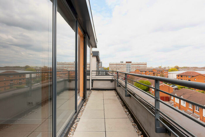 1 Bedroom Apartment To Rent In Vida House, Surrey Quays, , Furnished, SE8