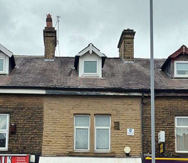 2 Bedroom Flat To Rent In Shipley, BD18