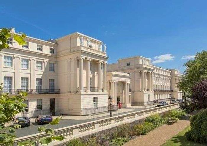 2 Bedroom Apartment To Rent In Cumberland Terrace, Regent's Park NW1
